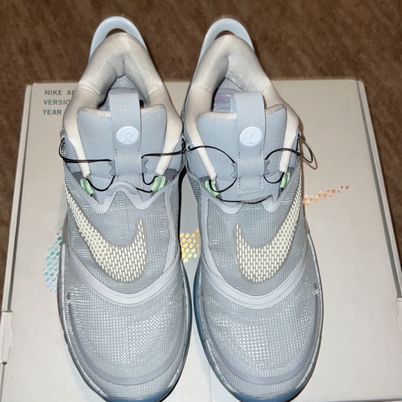 Nike Adapt BB Version 2.0 - Picture 2 of 4